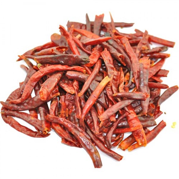 Whole dried De Arbol Chillies, stemless