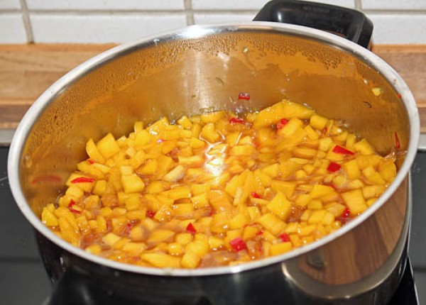 Mango Chutney with Chili